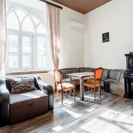Central Location King Size Bed Tbilisi ภายนอก รูปภาพ