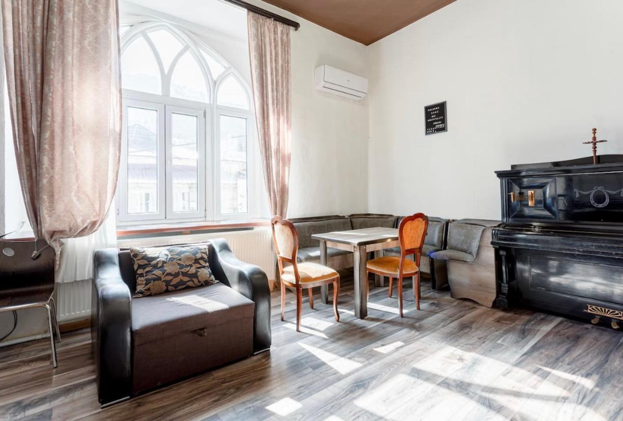 Central Location King Size Bed Tbilisi ภายนอก รูปภาพ