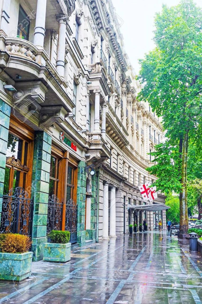 Central Location King Size Bed Tbilisi ภายนอก รูปภาพ
