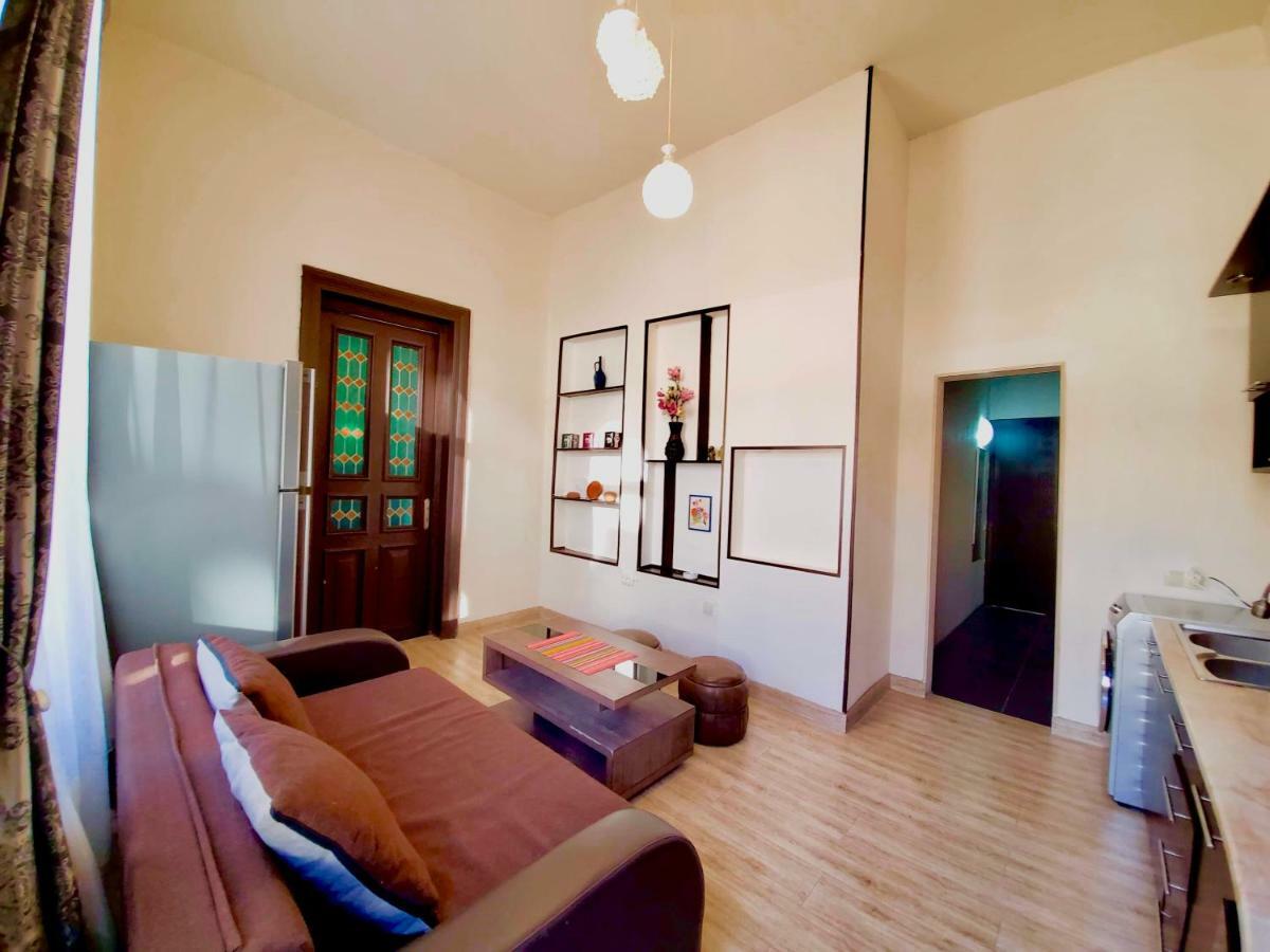 Central Location King Size Bed Tbilisi ภายนอก รูปภาพ